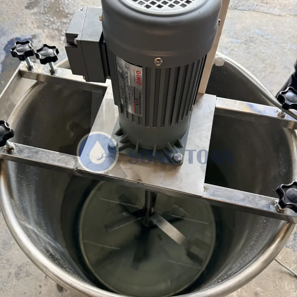 máy khuấy gá ngang thùng 200 lít